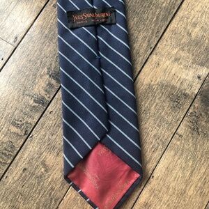 Men’s YVES Saint Laurent tie